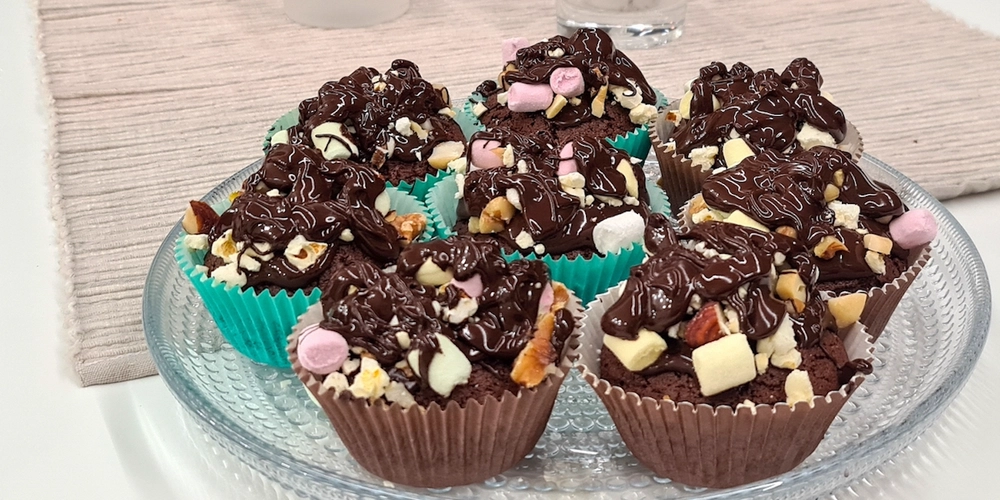 Tämän rocky road -herkun erikoisuutena ovat popkornit. Kuva: Anni Virtanen